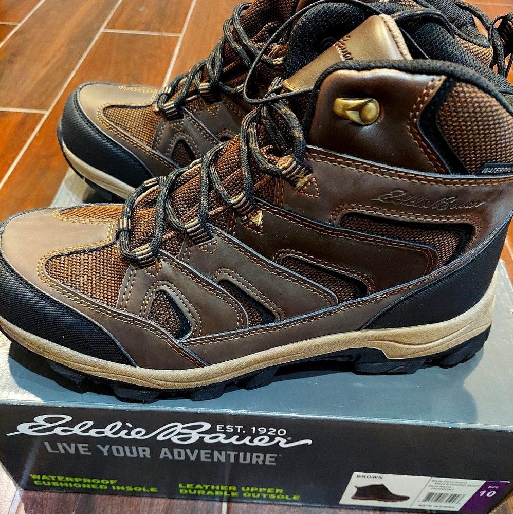 Mens Hiking Boots size 10